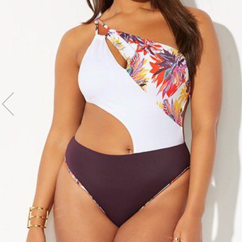 Ashley Graham Vertex One Shoulder Bathingsuit